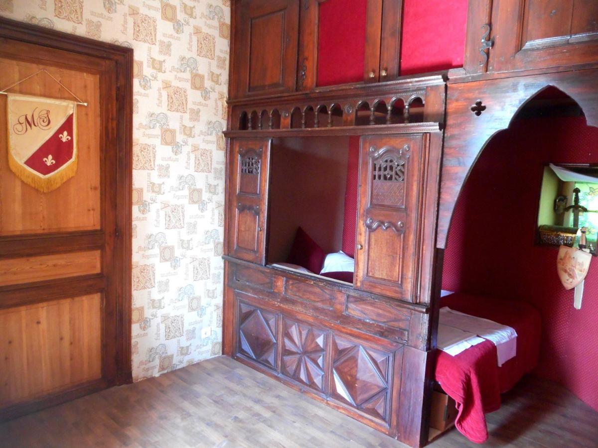 Logis De La Meschaussee, Dans Donjon Du Xie Siecle Canet  Ngoại thất bức ảnh